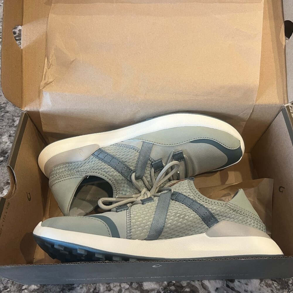 Olukai womens golf shoes * New